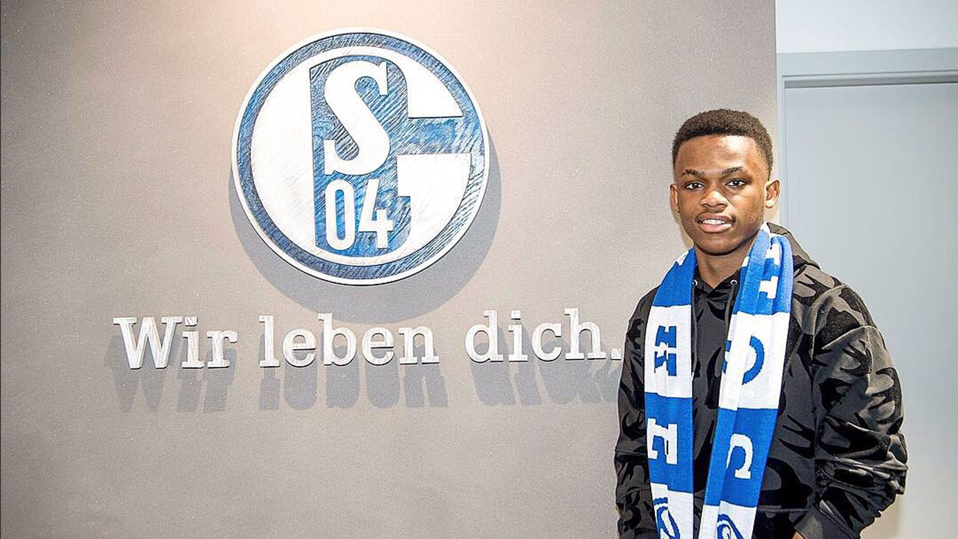 赛场书写属 赛场书写属